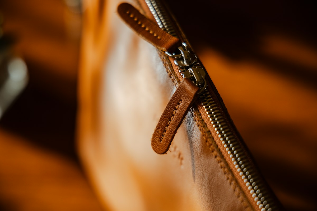 Field Tote